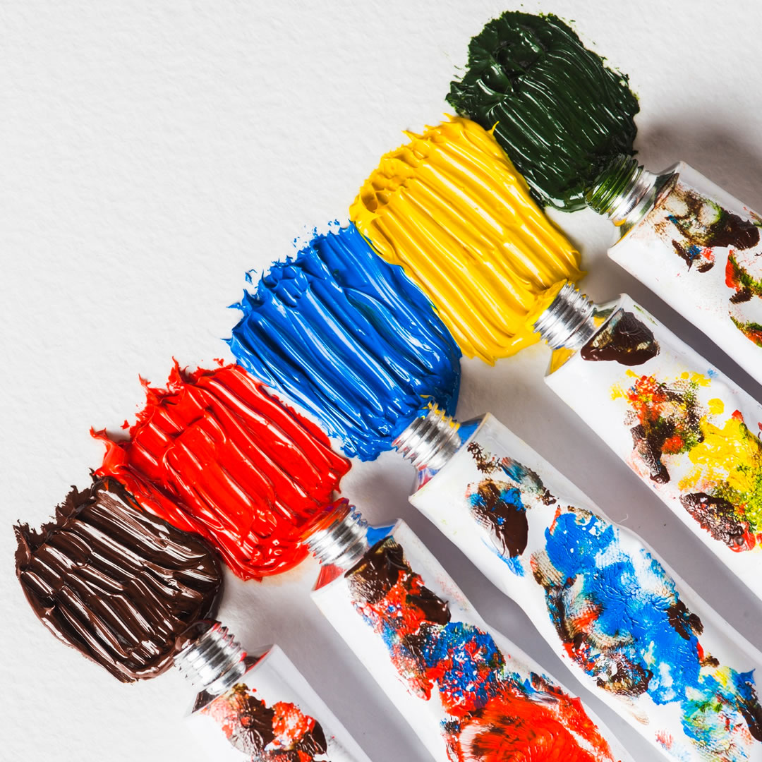 Tintas vegetais e minerais: o renascimento das cores naturais